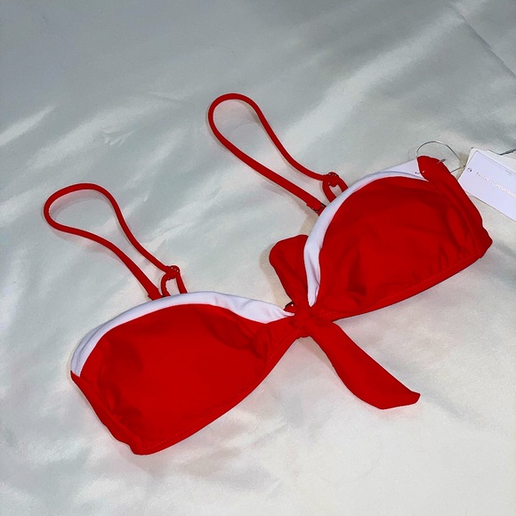 Raisins red and white bikini top - Picture 4 of 12
